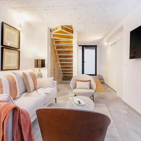 Genteel Gran Poder * Seville