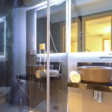 Genteel Gran Poder * Seville