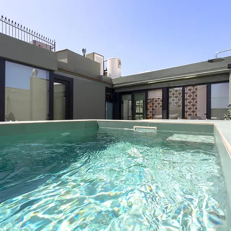 Genteel Gran Poder Seville