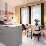 Genteel Gran Poder Севилья